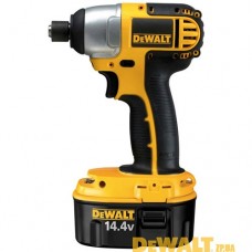 Гайковерт DeWALT DCF830M2