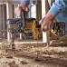 Угловая аккумуляторная дрель DeWALT DCD460NT